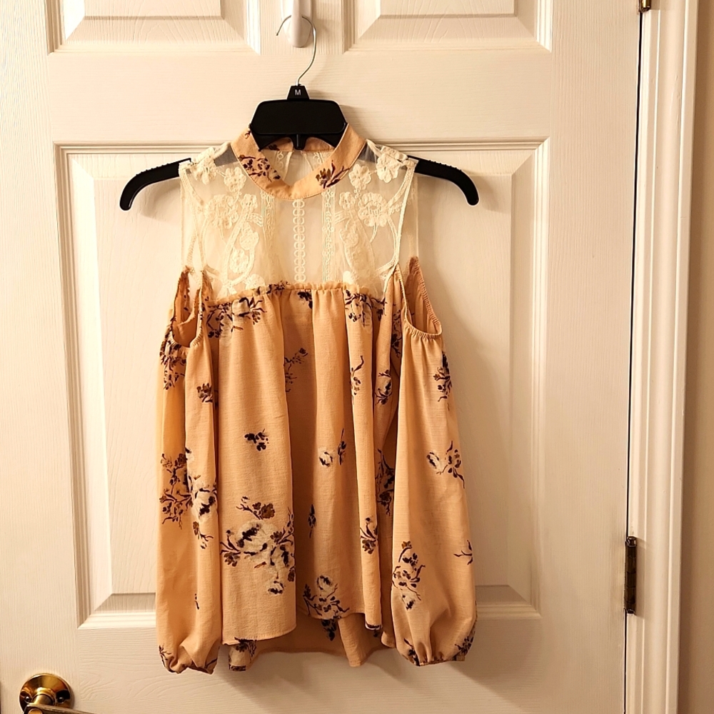 Shoulder cut out lace top